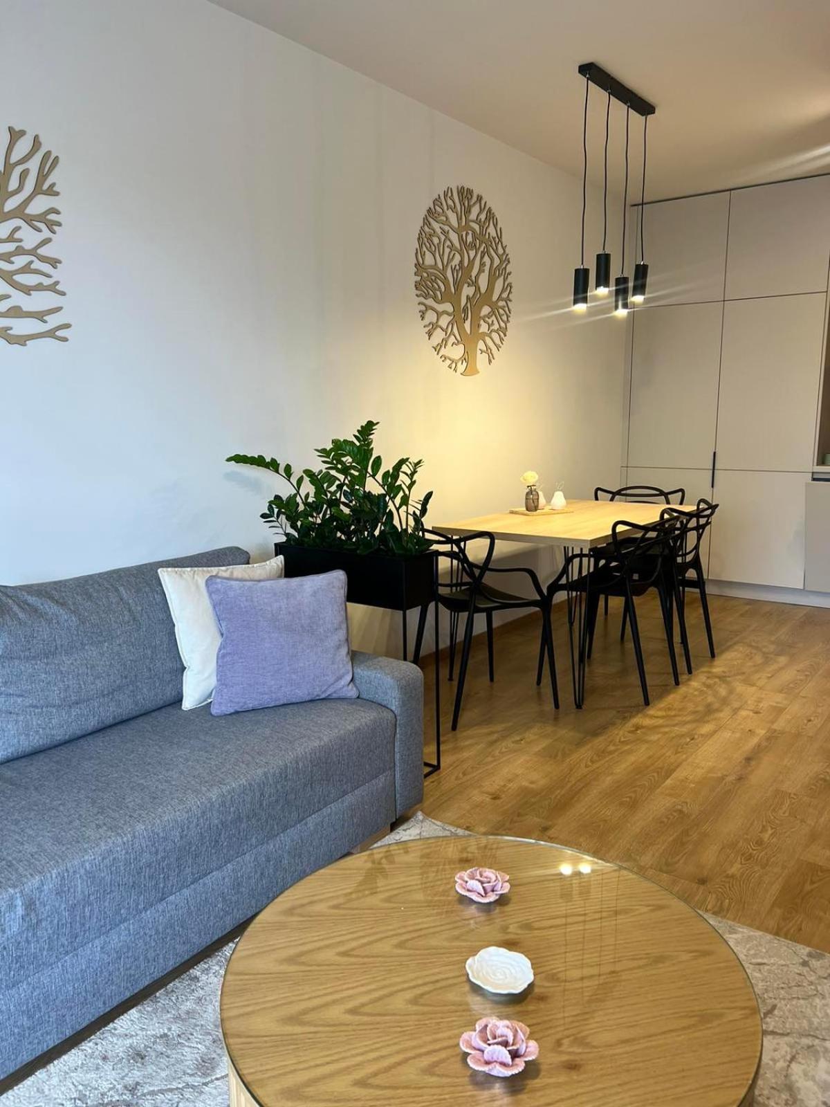 M&M2 Apartment Near Center With Free Parking - Ac Kassa Kültér fotó